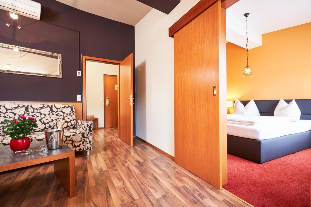 Hotel Landskron Bruck an der Mur Luaran gambar