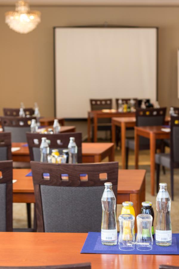 Hotel Landskron Bruck an der Mur Luaran gambar